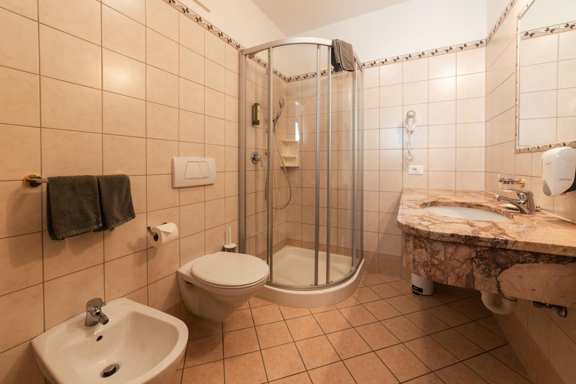 Luech Da Pcei Hotel San Cassiano  Ngoại thất bức ảnh